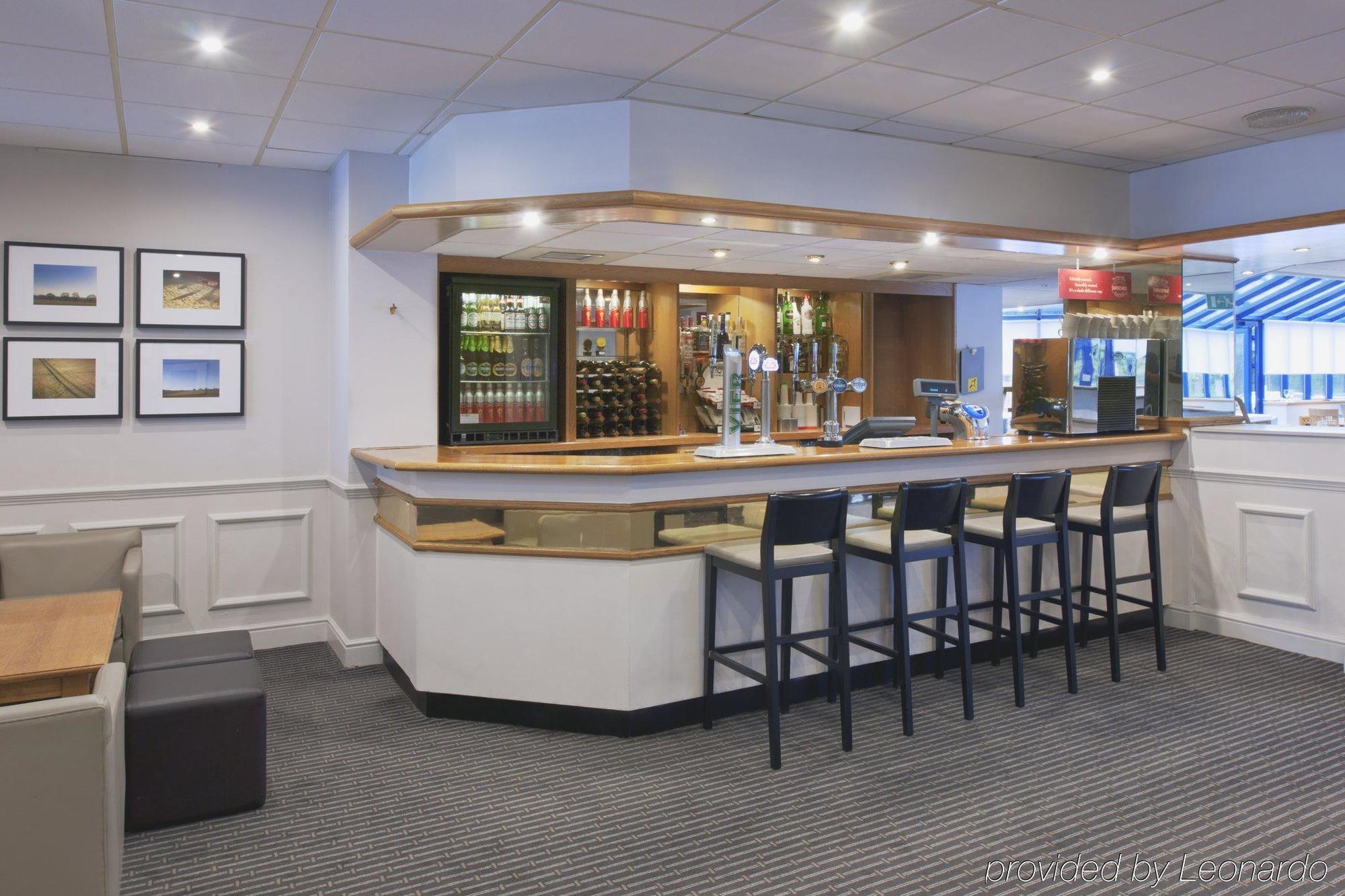 Holiday Inn Warrington By Ihg Buitenkant foto