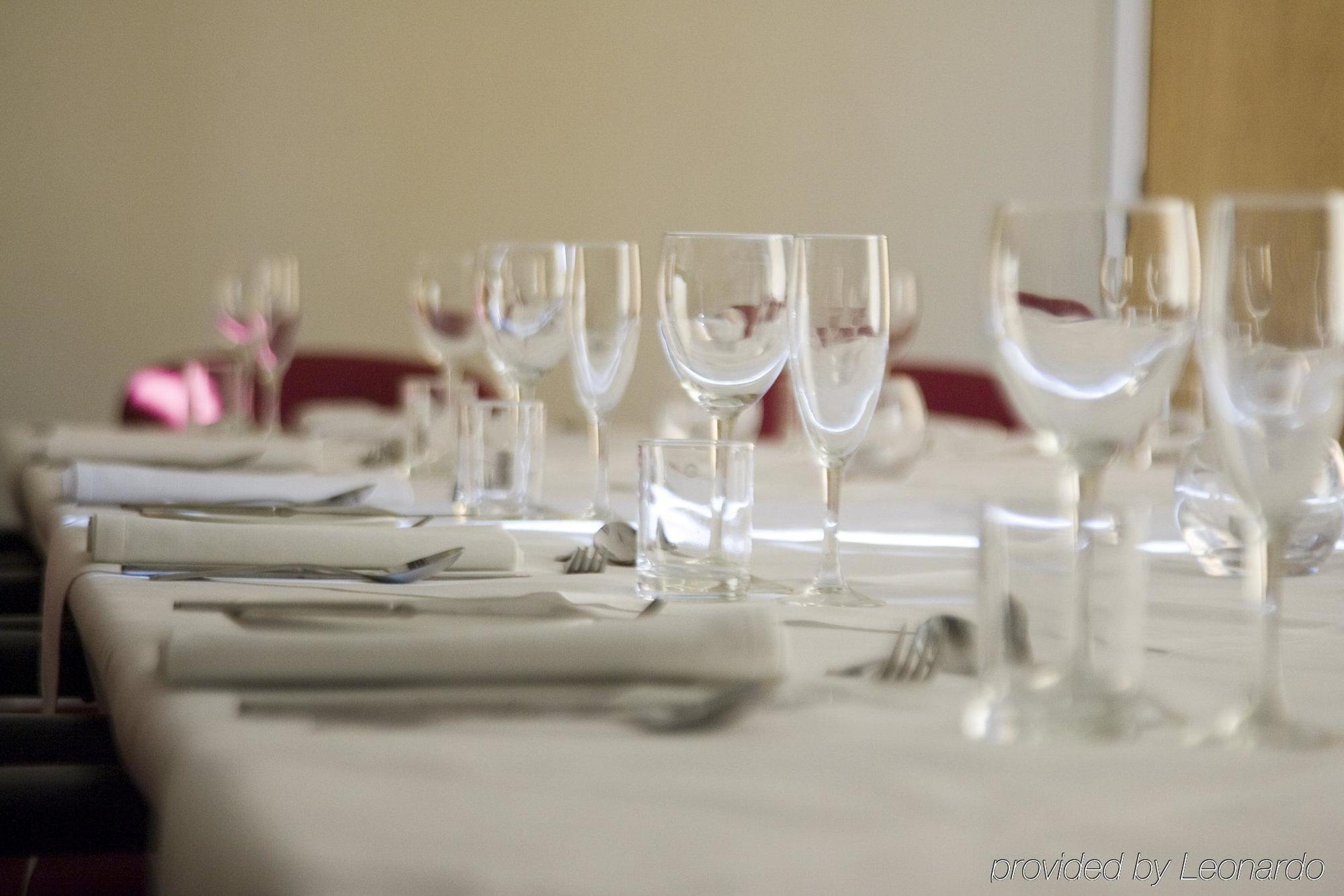Holiday Inn Warrington By Ihg Buitenkant foto