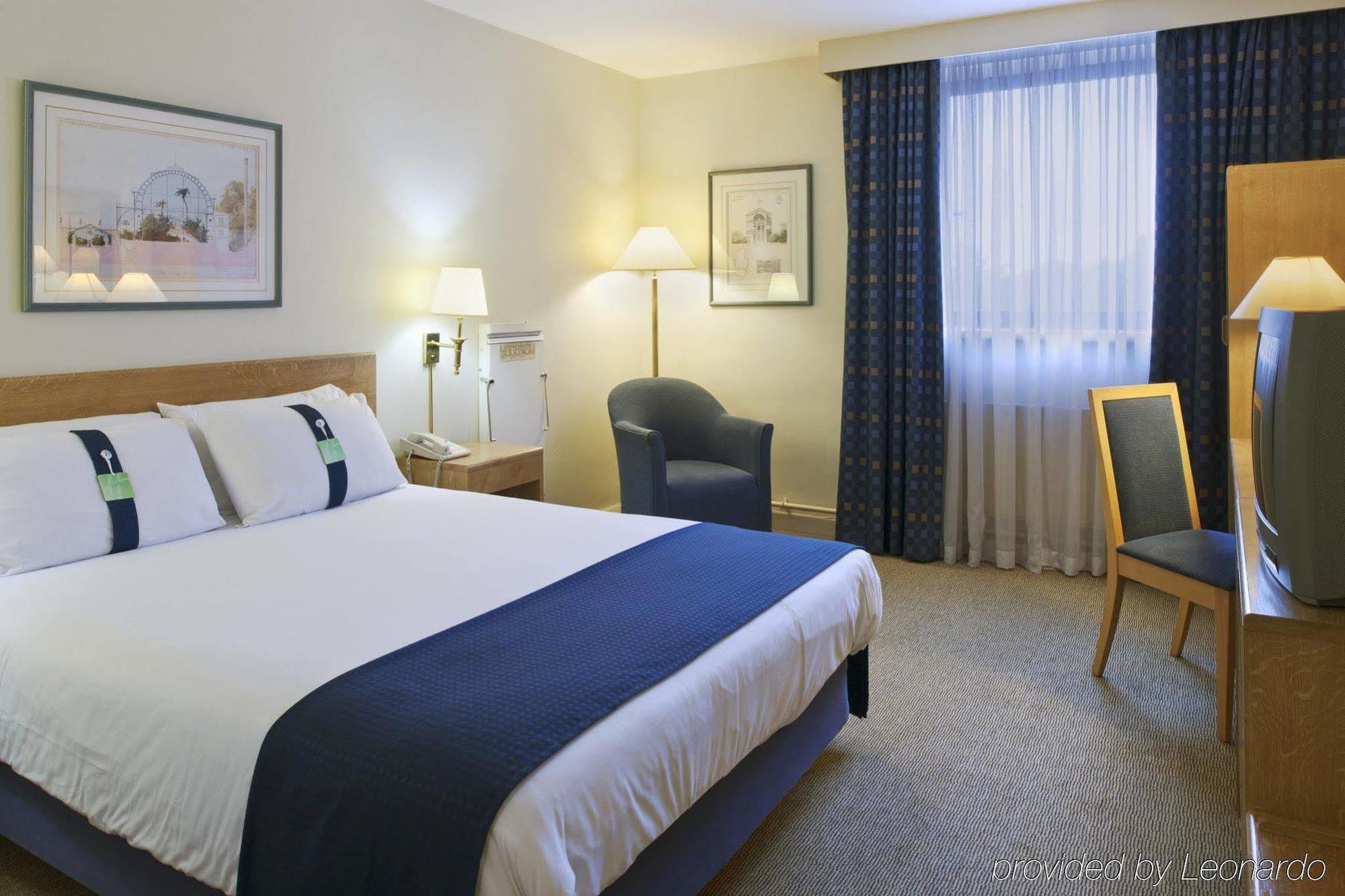 Holiday Inn Warrington By Ihg Buitenkant foto