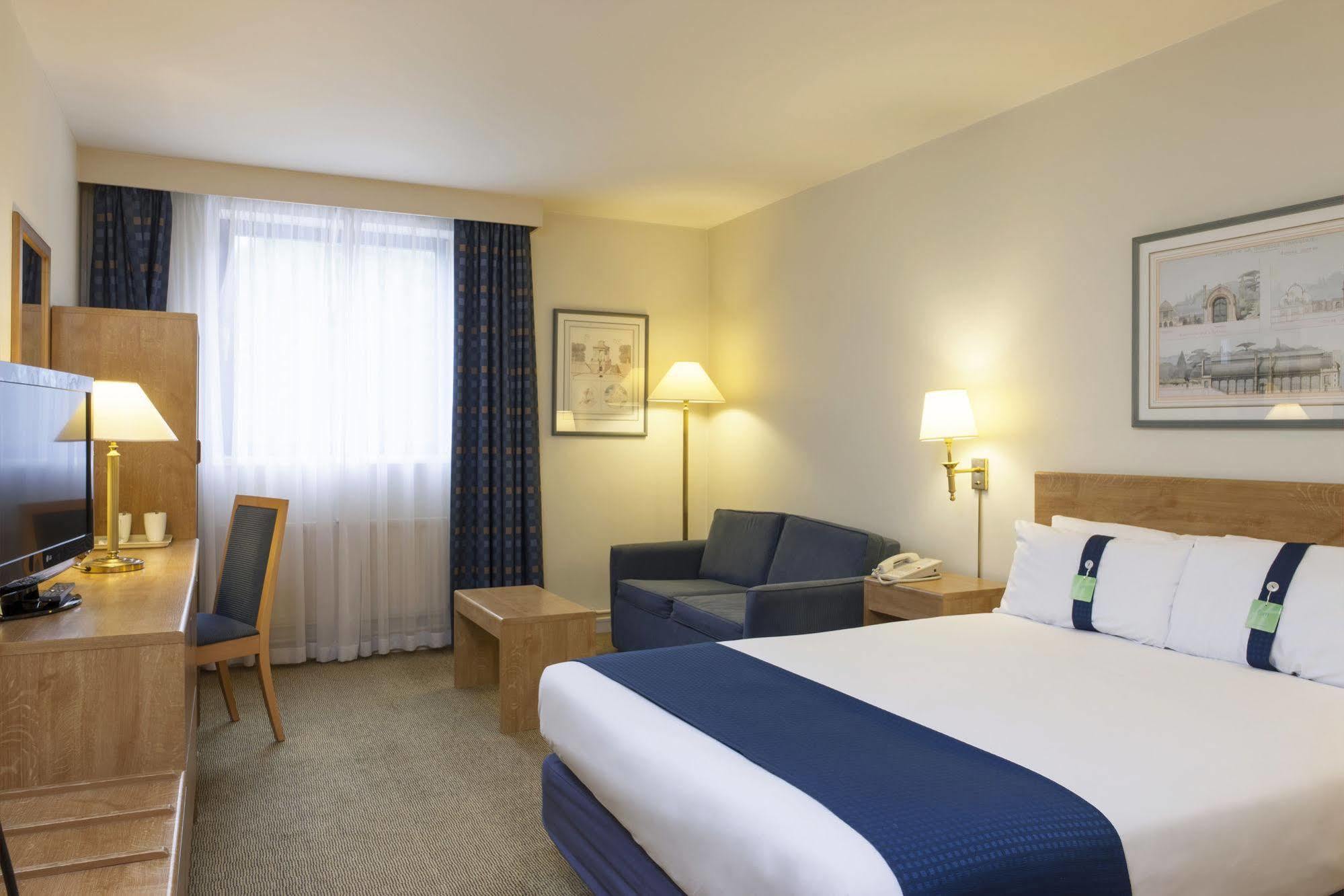 Holiday Inn Warrington By Ihg Buitenkant foto
