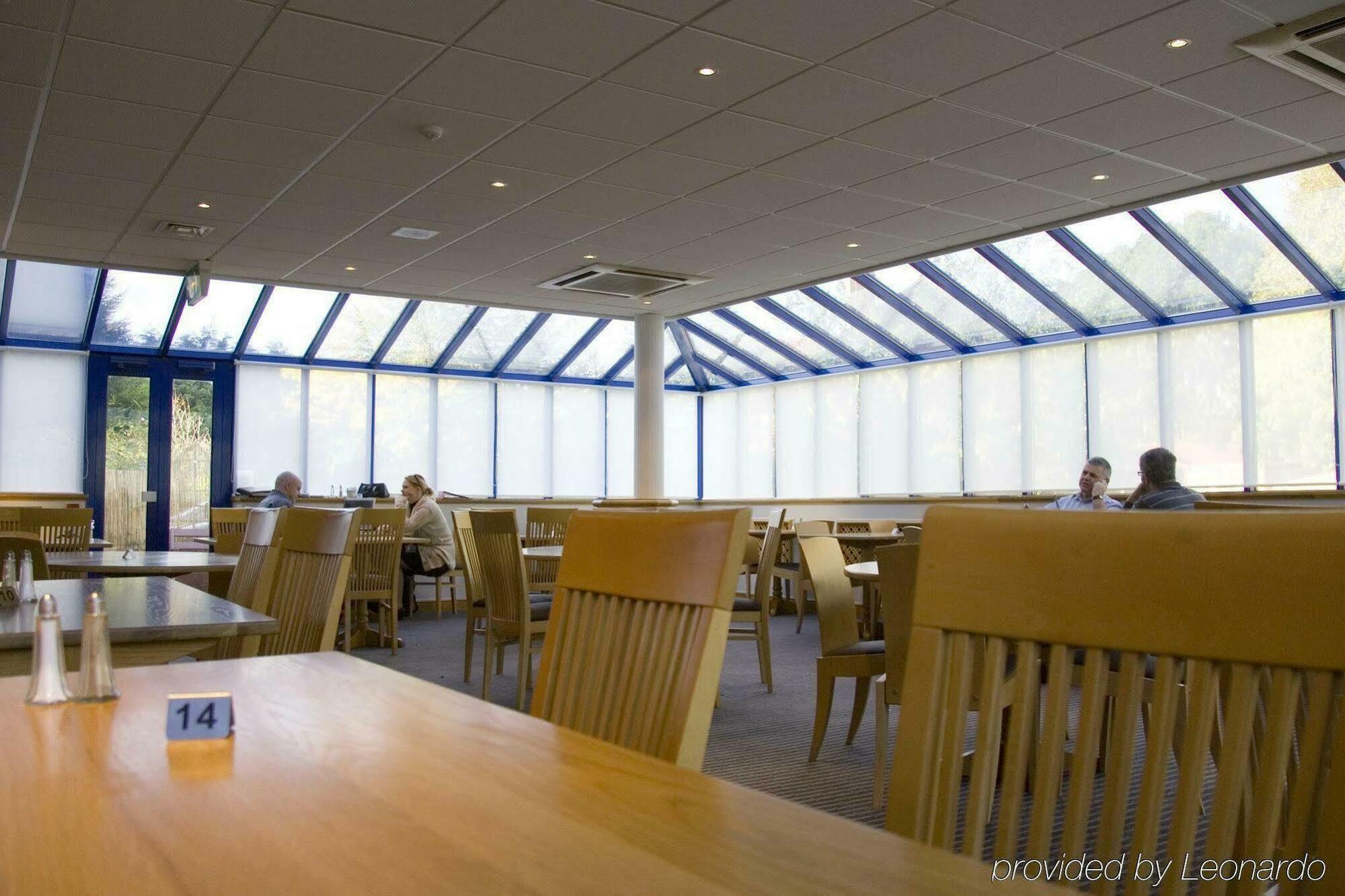 Holiday Inn Warrington By Ihg Buitenkant foto